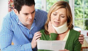 woman suffering neck injury who needs a personal injury lawyer in Maryland